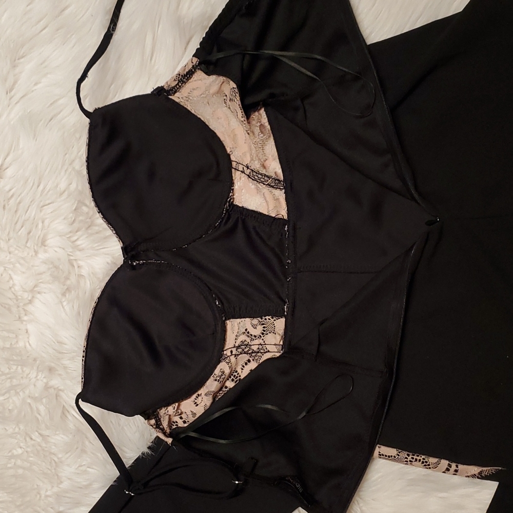 Elegant Black and Beige Lace Jumpsuit - Picture 4 of 6